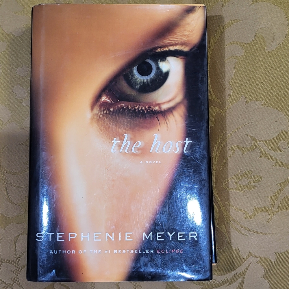 Hardback "The Host" by Stephanie Meyers
